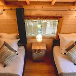 Hotel Logis Emeraude Des Bois 2*