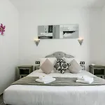 Hotel Logis Emeraude Des Bois