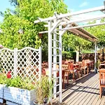 Hotel Logis Emeraude Des Bois
