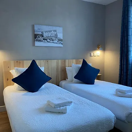 Hotel Logis Emeraude Des Bois