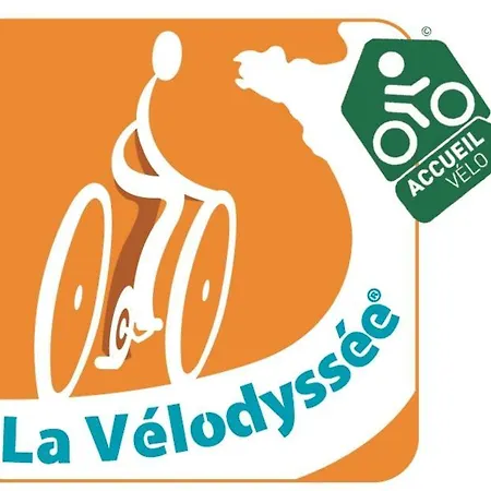 Logis Emeraude Des Bois 酒店