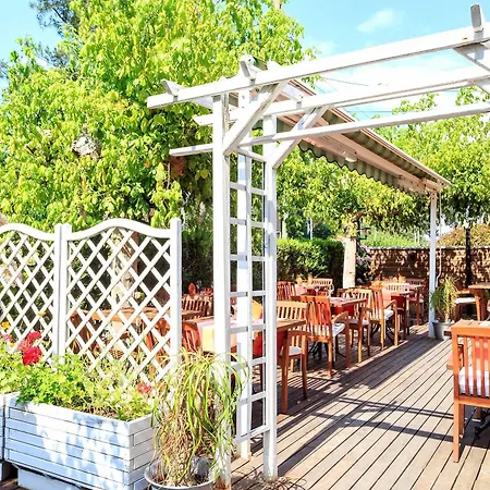 Logis Emeraude Des Bois 2* 米尼赞海滩