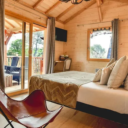 Logis Emeraude Des Bois