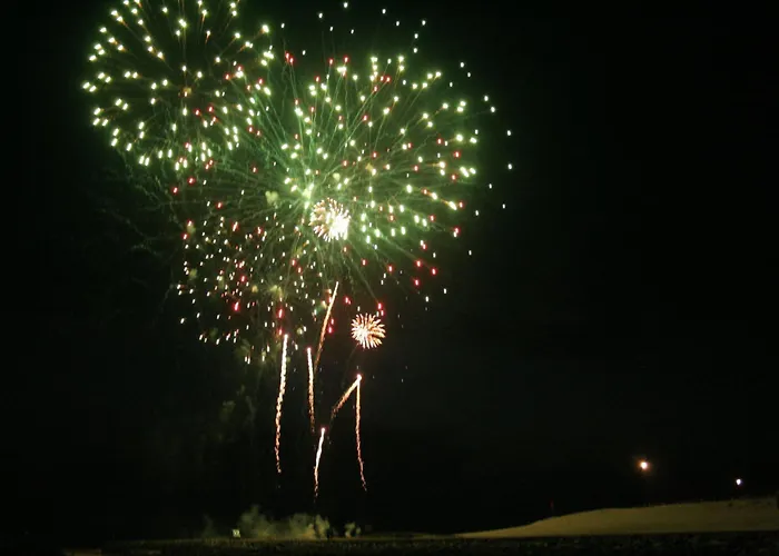 Hotel Logis Emeraude Des Bois