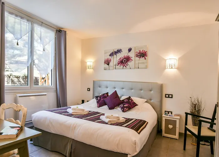 Logis Emeraude Des Bois