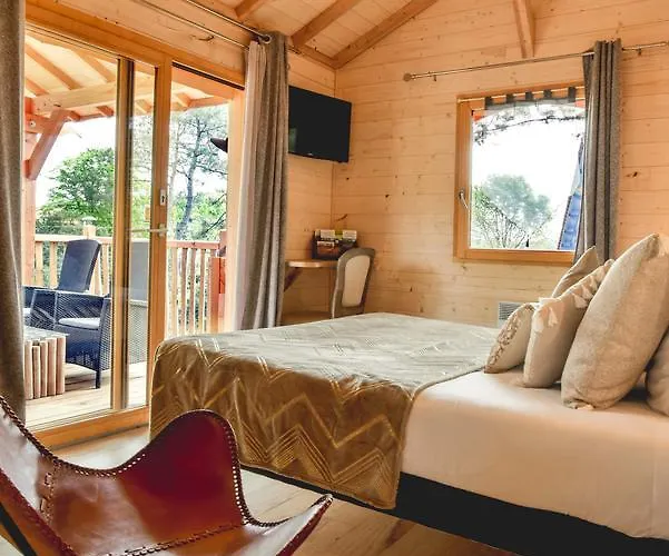 Logis Emeraude Des Bois