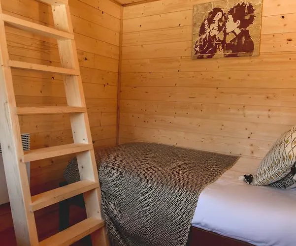 Hotel Logis Emeraude Des Bois