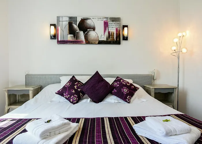 Logis Emeraude Des Bois 2*