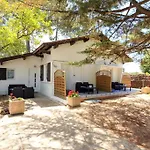 Logis Emeraude Des Bois Hotel 2*