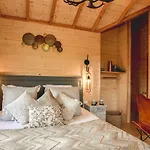 Logis Emeraude Des Bois