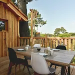 فندق Logis Emeraude Des Bois 2*