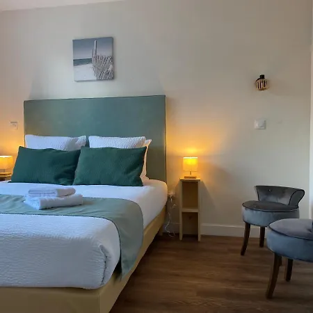 Logis Emeraude Des Bois Hotel 2*
