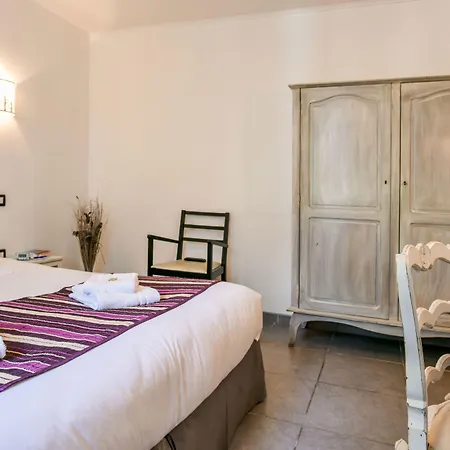 Hotel Logis Emeraude Des Bois 2*