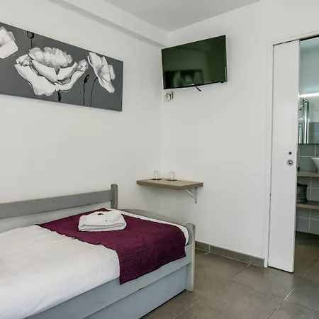 Hotell Logis Emeraude Des Bois Mimizan-Plage