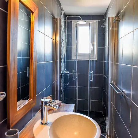 فندق Logis Emeraude Des Bois 2*