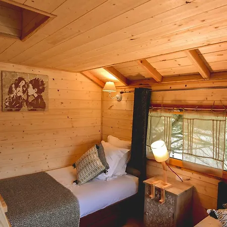 Logis Emeraude Des Bois מלון 2*