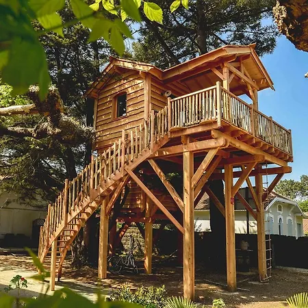 מלון Logis Emeraude Des Bois 2*