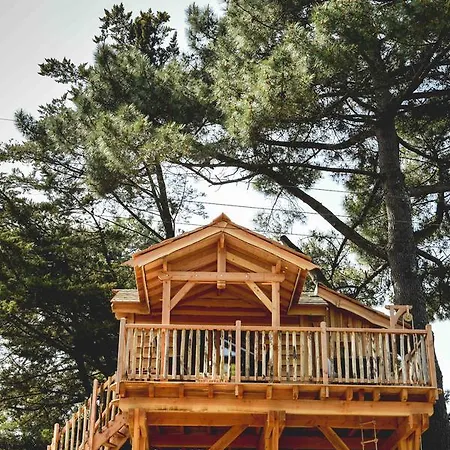 Logis Emeraude Des Bois מלון