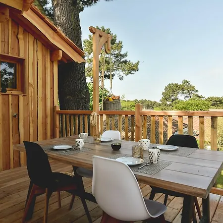מלון Logis Emeraude Des Bois 2*