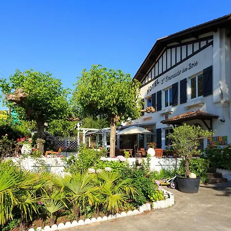 Logis Emeraude Des Bois Hotell