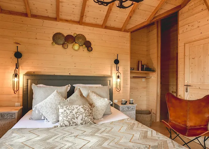 Logis Emeraude Des Bois